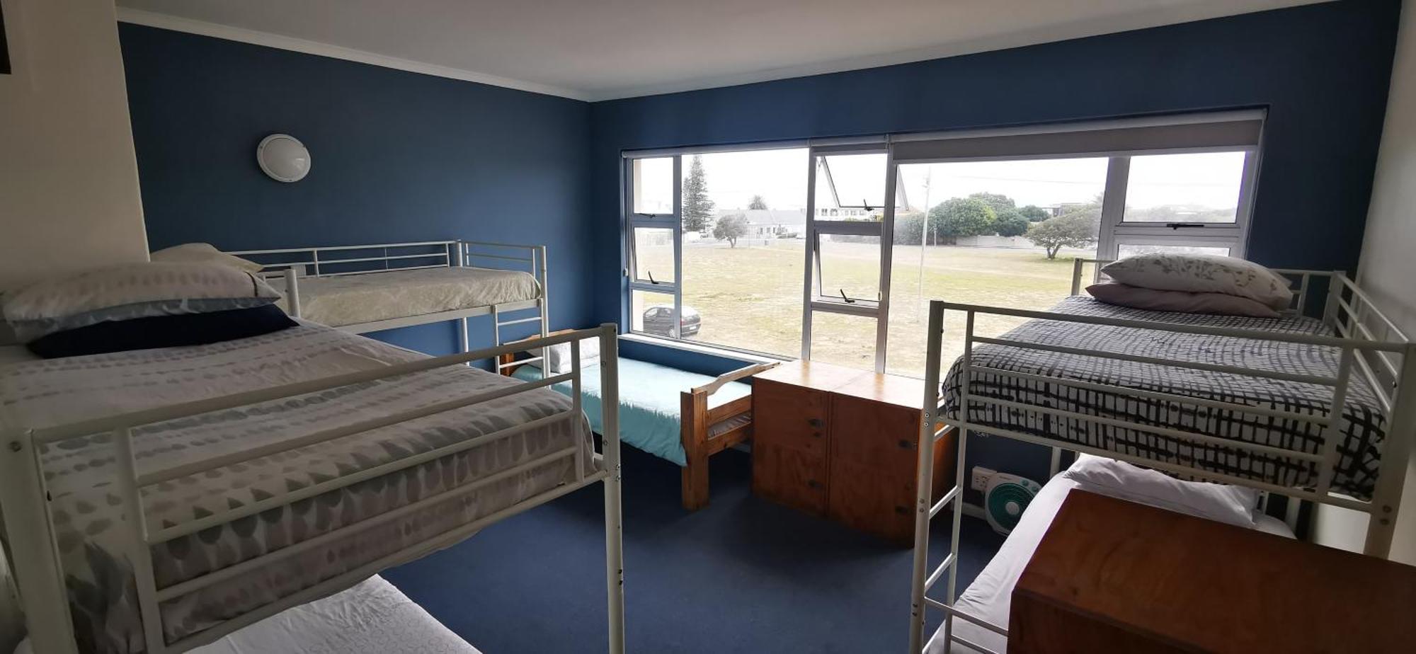 Hermanus Backpackers & Budget Accommodation Exterior photo