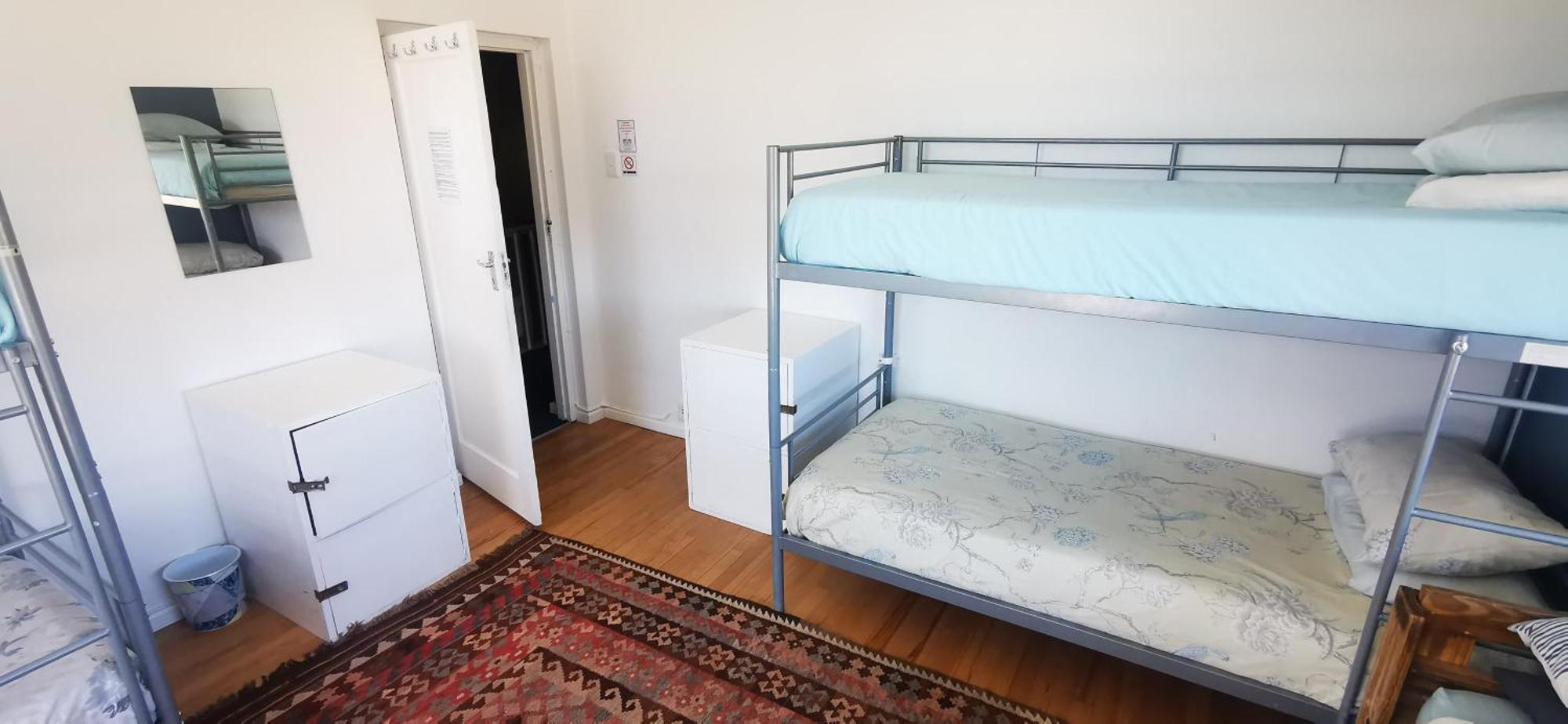 Hermanus Backpackers & Budget Accommodation Exterior photo