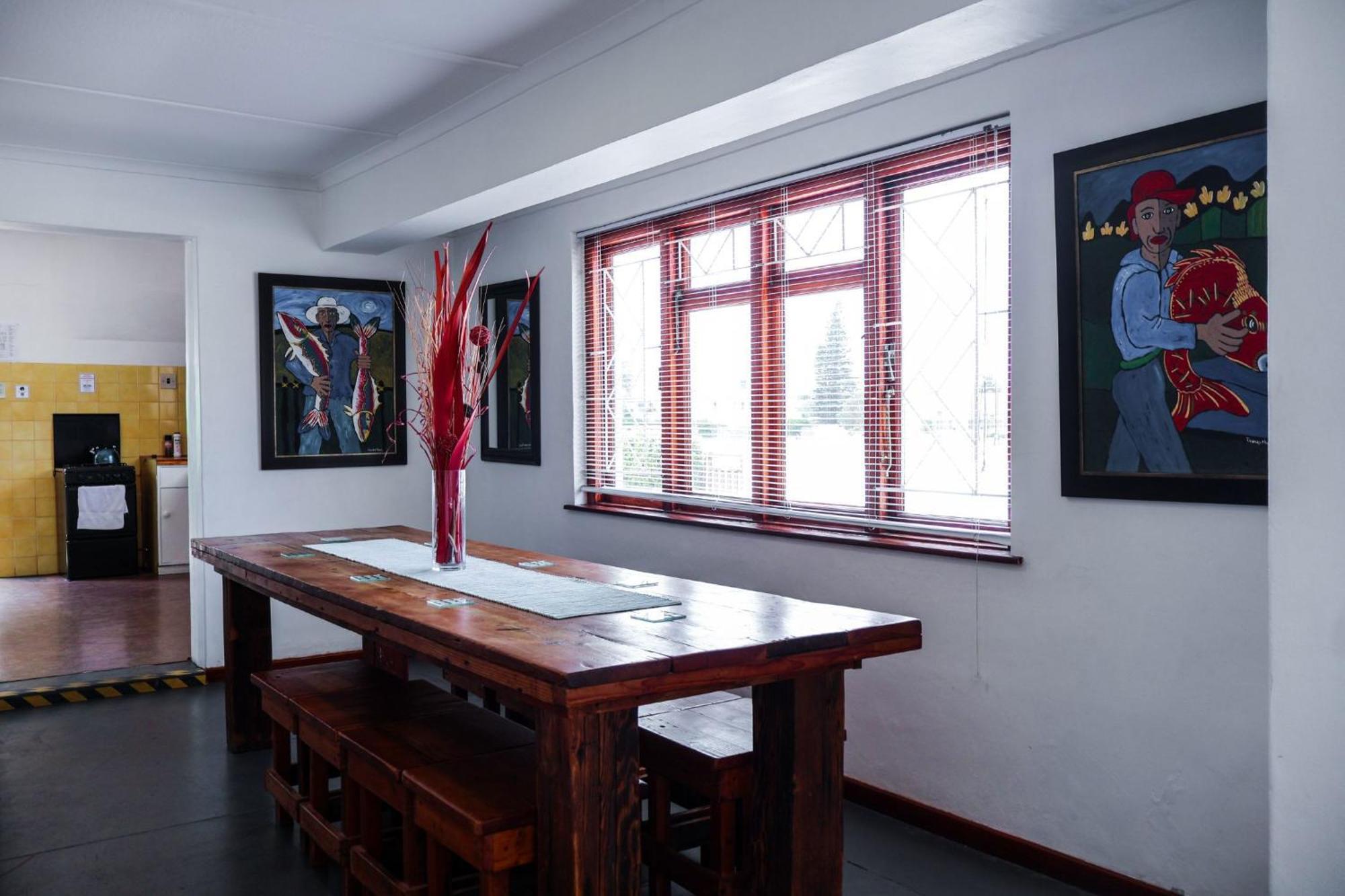 Hermanus Backpackers & Budget Accommodation Exterior photo