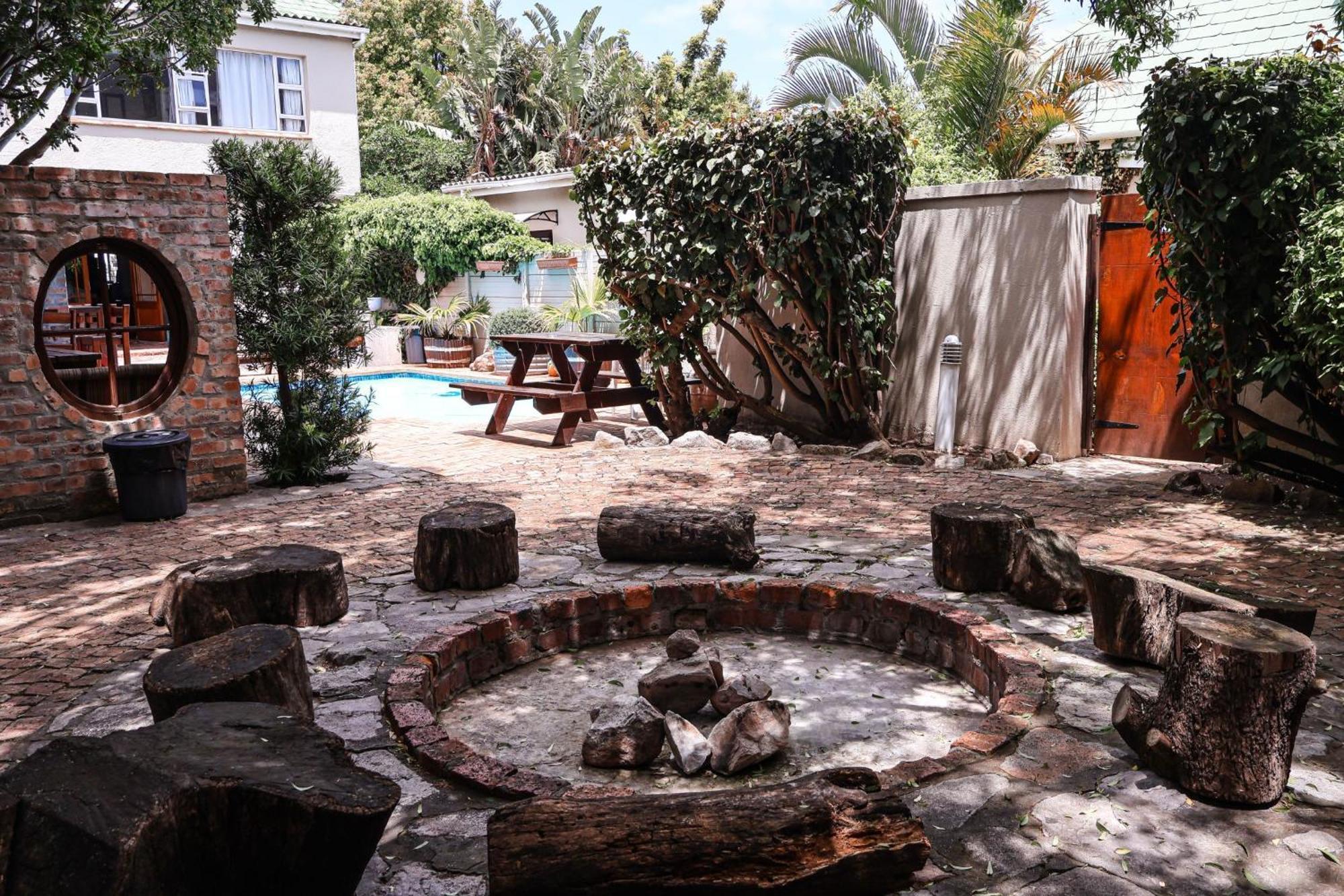 Hermanus Backpackers & Budget Accommodation Exterior photo