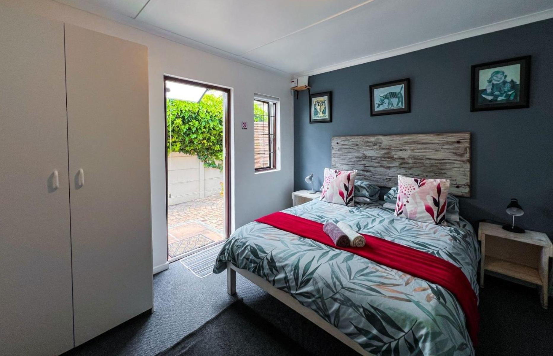 Hermanus Backpackers & Budget Accommodation Exterior photo