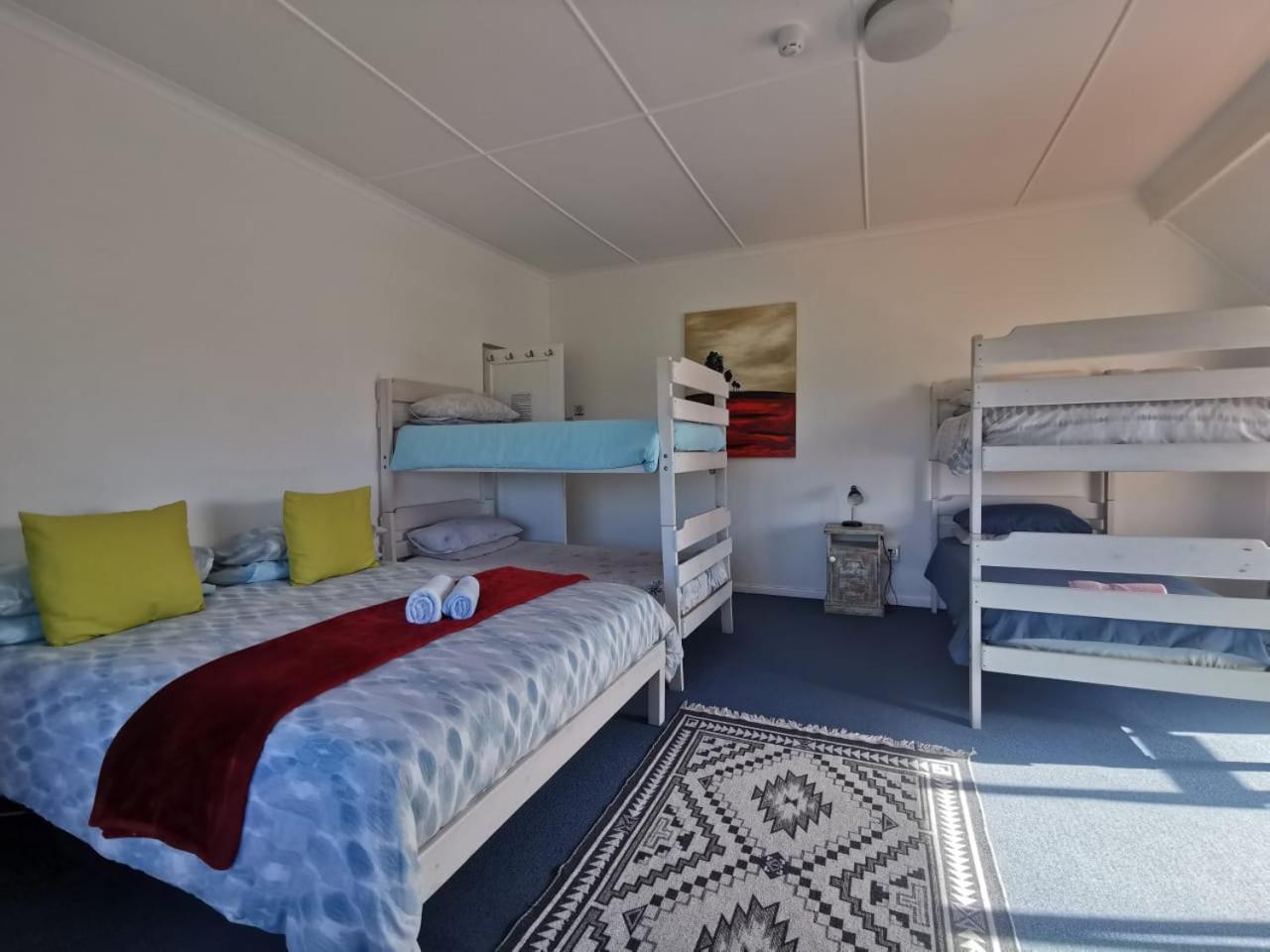 Hermanus Backpackers & Budget Accommodation Exterior photo